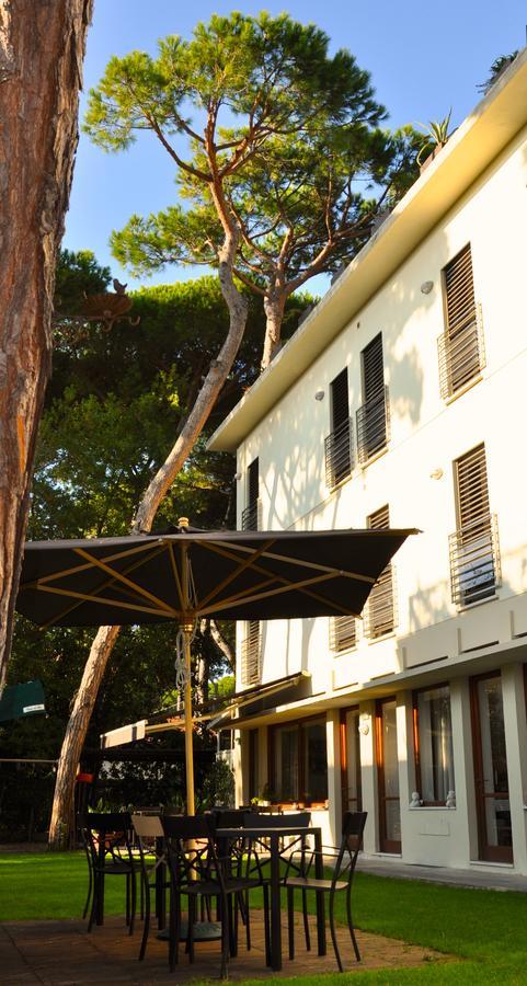 Hotel Etruria Forte dei Marmi Exterior photo